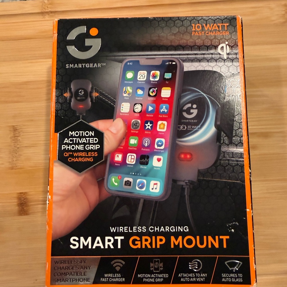 SmartGear Wireless Magsafe Charging Phone Mount - Black